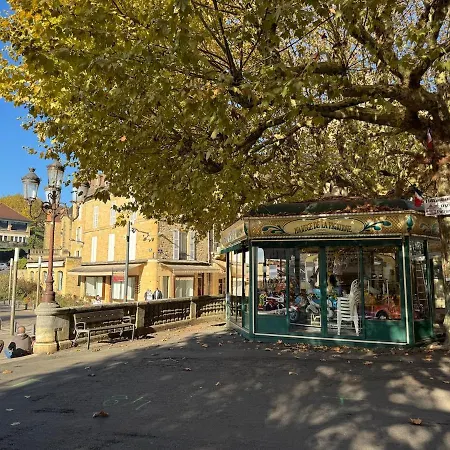 Cocooning - Situe A Seulement 3 Minutes A Pied Du Coeur De Lejlighed *