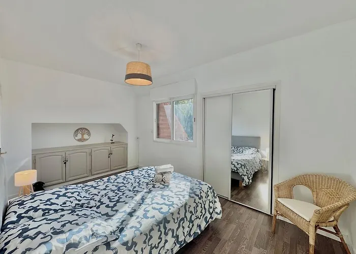 Cocooning - Situe A Seulement 3 Minutes A Pied Du Coeur De Lejlighed